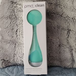 NWT PMD Facial Cleansing Device